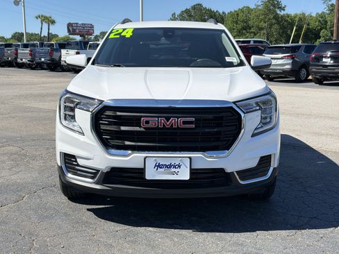Used 2024 GMC Terrain SLE w/ Driver Convenience Package AWD/4WD image 6