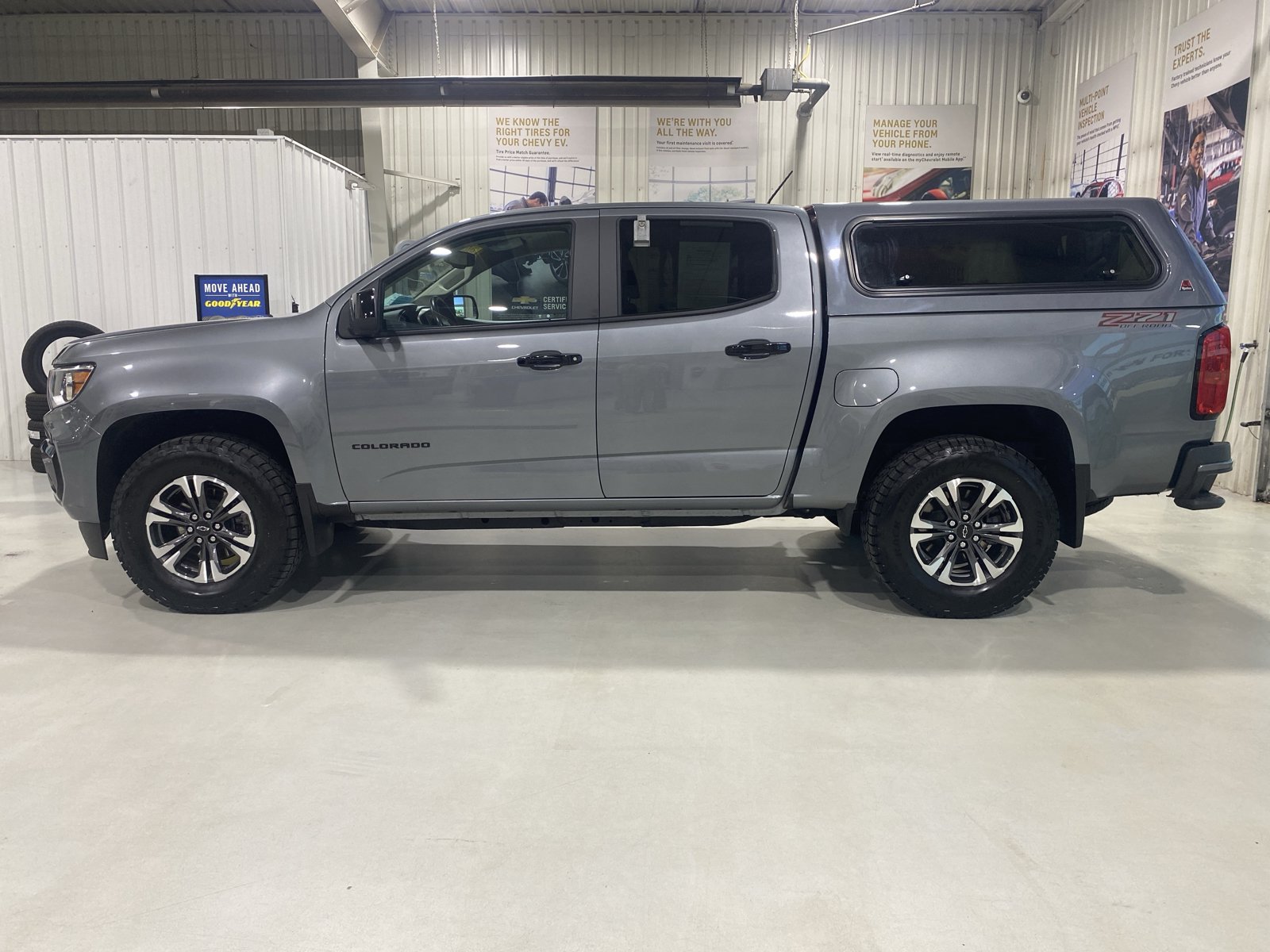 Used 2022 Chevrolet Colorado Z71 AWD/4WD image 5