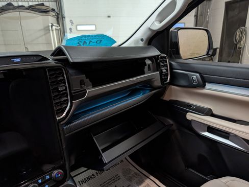 Used 2024 Ford Ranger Lariat w/ Trailer Tow Package image 20