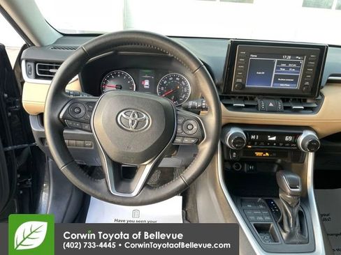 Used 2019 Toyota RAV4 XLE Premium image 13