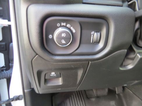 Used 2023 RAM 1500 Big Horn image 21