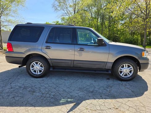 Used 2004 Ford Expedition XLT AWD/4WD image 4