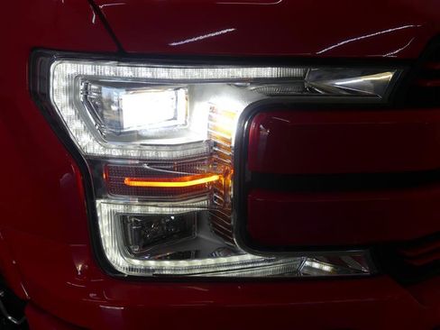 Used 2019 Ford F150 Lariat w/ Equipment Group 502A Luxury image 14