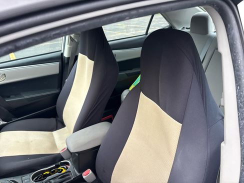 Used 2015 Toyota Corolla LE FWD image 6