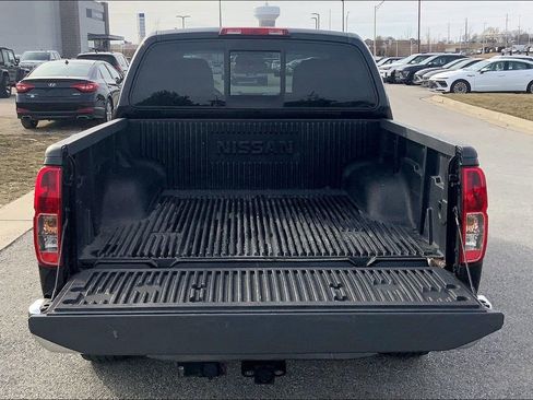 Used 2019 Nissan Frontier SV image 7