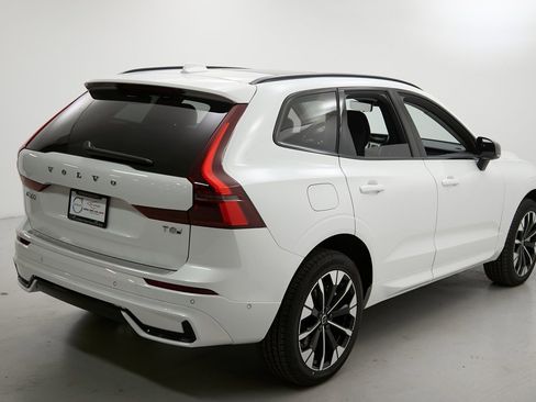 New 2026 Volvo XC60 T8 Plus w/ Climate Package image 9