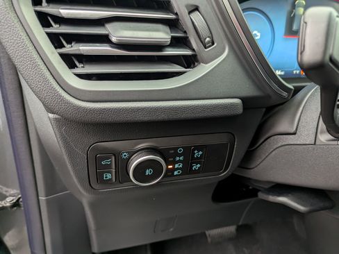 New 2026 Ford Escape SE w/ PHEV Premium Package FWD image 17