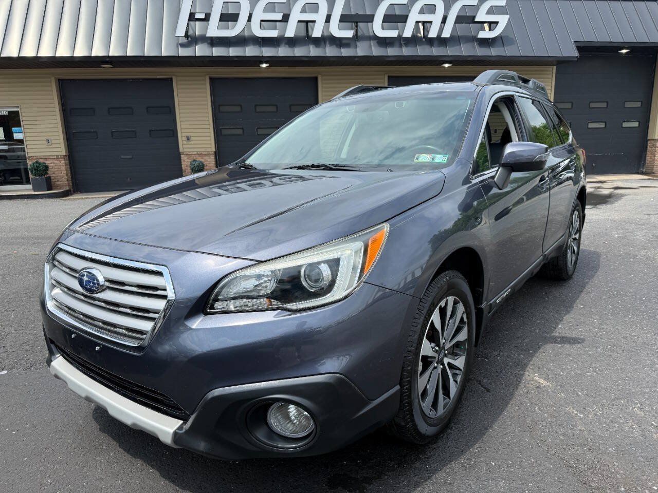 Used 2016 Subaru Outback 2.5i Limited AWD/4WD image 1