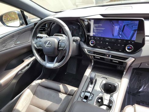 Used 2023 Lexus RX 350 FWD w/ Cold Area Package image 10