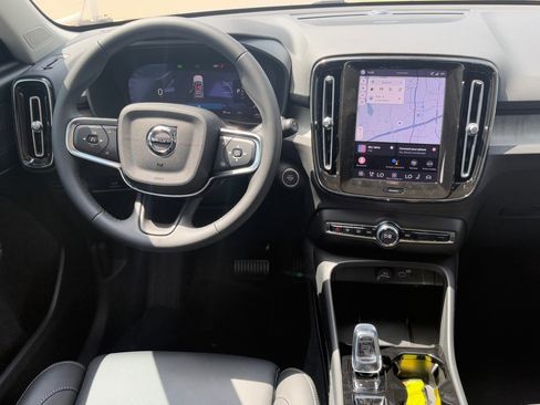 New 2026 Volvo XC40 B5 Ultra w/ Protection Package Premier image 12