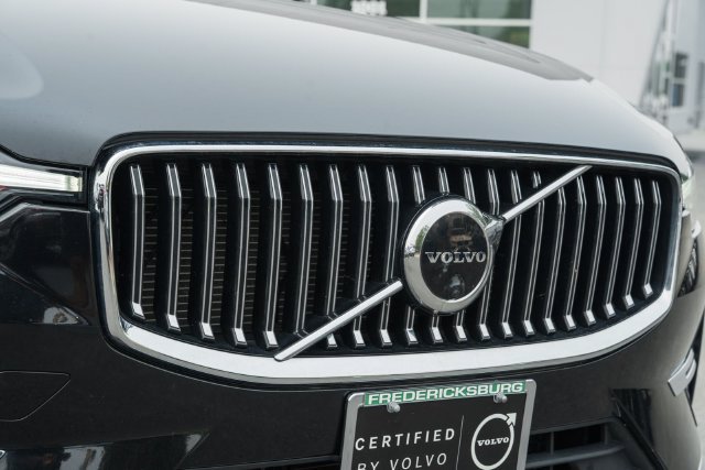 Certified 2023 Volvo XC60 B5 Plus w/ Climate Package AWD/4WD image 14