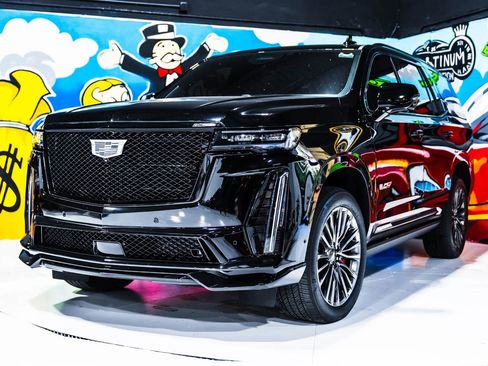 Used 2024 Cadillac Escalade V AWD/4WD image 3