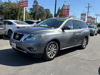Used 2016 Nissan Pathfinder SV
