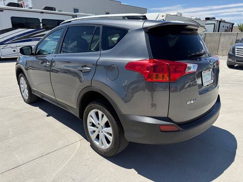 Used 2014 Toyota RAV4 Limited w/ Technology Package FWD image 5