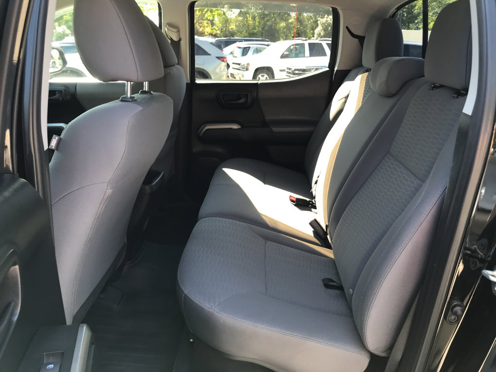 Used 2017 Toyota Tacoma SR5 AWD/4WD image 25