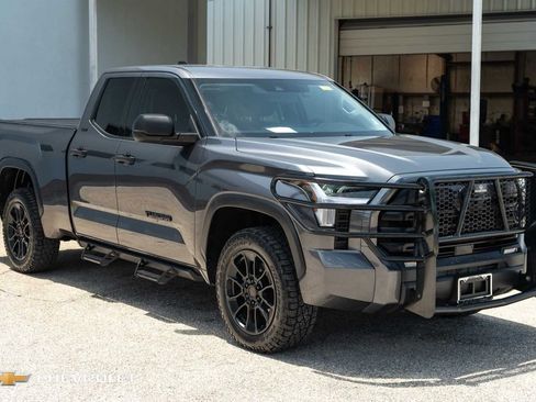Used 2023 Toyota Tundra SR5 AWD/4WD image 3