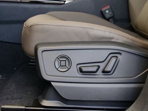 New 2025 Audi Q5 Premium image 11