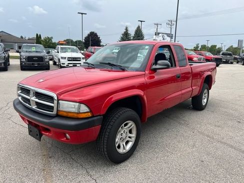 Used 2004 Dodge Dakota Sport w/ PWR Convenience Group AWD/4WD image 2