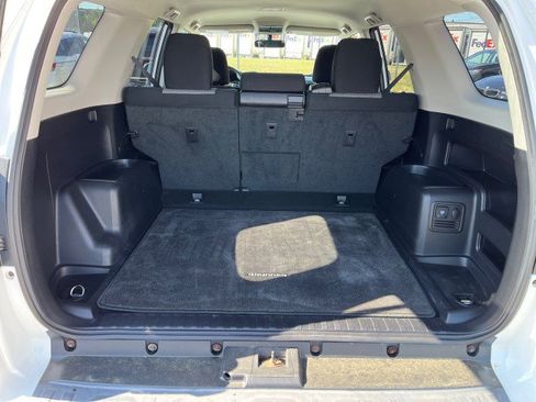 Used 2014 Toyota 4Runner SR5 w/ Convenience Package AWD/4WD image 16
