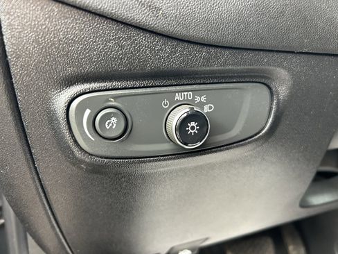 Used 2019 Chevrolet Equinox LT image 14