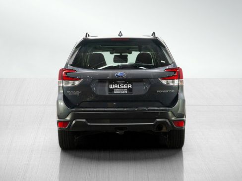 Used 2021 Subaru Forester Premium AWD/4WD image 4