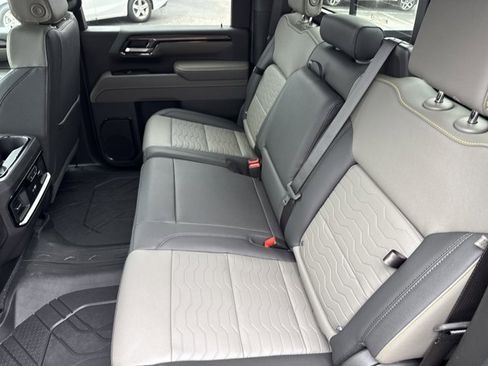 New 2026 Chevrolet Silverado 2500 ZR2 image 19