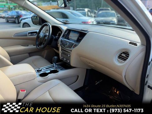 Used 2020 Nissan Pathfinder SL AWD/4WD image 22