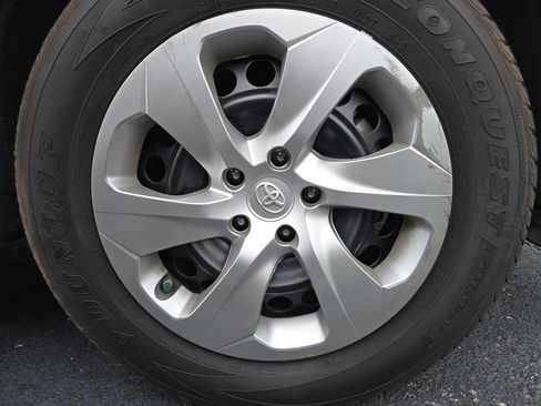 Used 2023 Toyota RAV4 LE FWD image 13