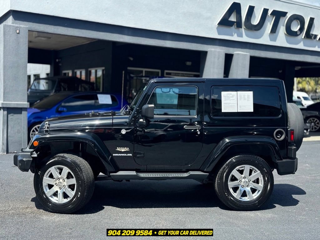 Used 2013 Jeep Wrangler Sahara w/ Connectivity Group AWD/4WD image 4