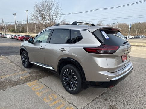 New 2026 Nissan Rogue Platinum image 6