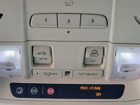 Used 2017 Cadillac XT5 Luxury image 33