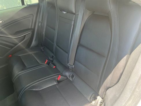 Used 2018 Mercedes-Benz CLA 250 4MATIC image 19