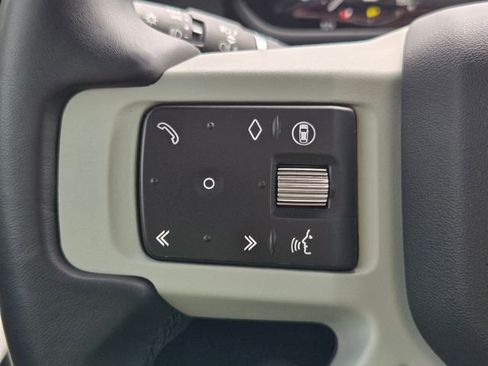 Used 2024 Land Rover Defender 110 X-Dynamic SE AWD/4WD image 22