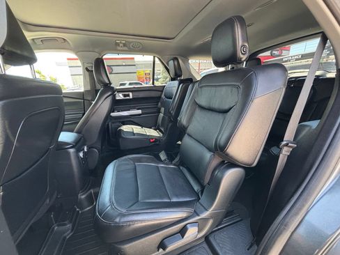 Used 2020 Ford Explorer Limited w/ Class III Trailer Tow Package AWD/4WD image 22