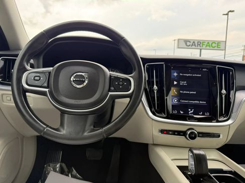 Used 2022 Volvo S60 B5 Momentum AWD/4WD image 26