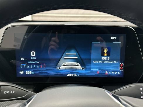Used 2025 Chevrolet Equinox LT FWD image 11