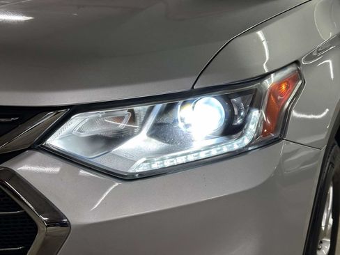 Used 2020 Chevrolet Traverse LT AWD/4WD image 9
