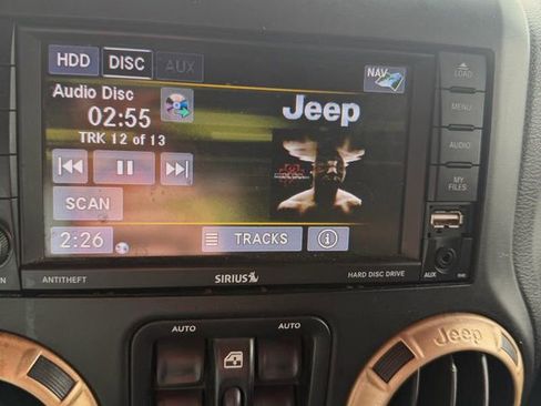 Used 2014 Jeep Wrangler Unlimited Sahara w/ Max Tow Package AWD/4WD image 15
