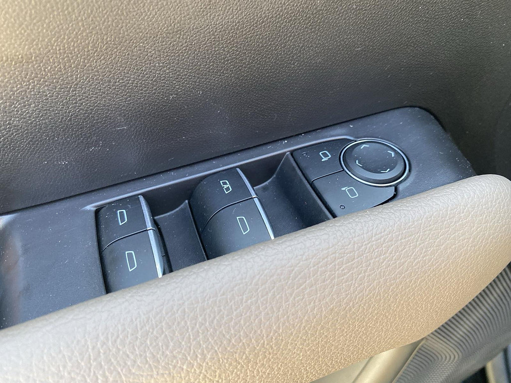 Used 2023 GMC Canyon Denali AWD/4WD image 44