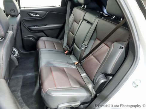 Used 2022 Chevrolet Blazer RS w/ Enhanced Convenience Package image 11