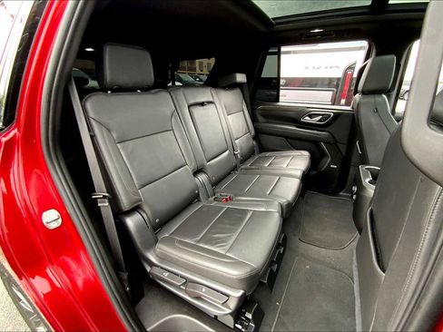 Used 2023 Chevrolet Tahoe Z71 w/ Luxury Package image 17