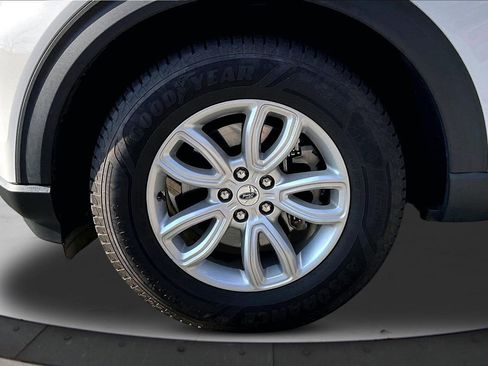 Used 2021 Ford Explorer 4WD w/ Class III Trailer Tow Package image 32