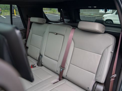 Used 2021 Chevrolet Tahoe Z71 w/ Z71 Off-Road Package image 23