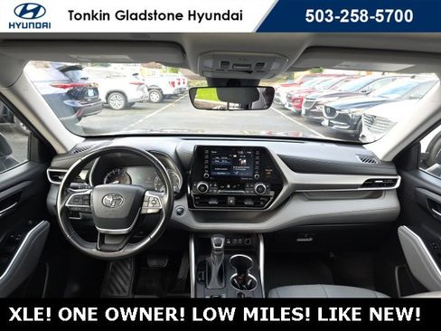 Used 2022 Toyota Highlander XLE image 32