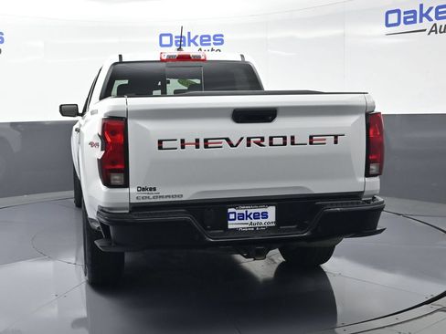 Used 2025 Chevrolet Colorado W/T w/ Advanced Trailering Package AWD/4WD image 7