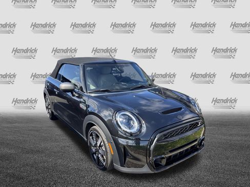 Used 2023 MINI Cooper S image 2