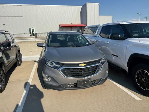 Used 2019 Chevrolet Equinox LT FWD image 5