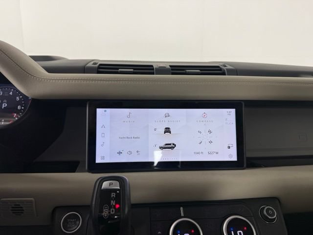 Used 2020 Land Rover Defender 110 HSE AWD/4WD image 20