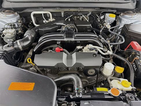 Used 2017 Subaru Outback 2.5i Premium image 28