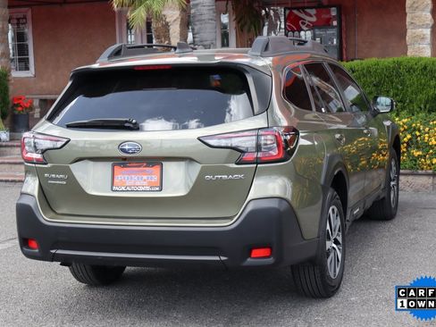 Used 2023 Subaru Outback Premium image 9